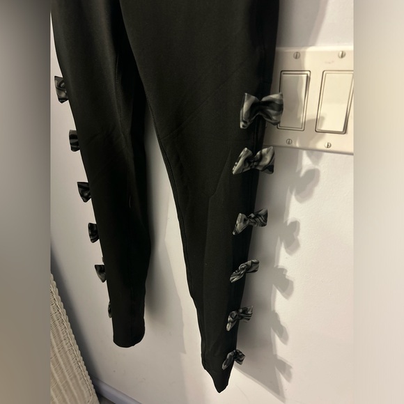 Pop fit black bow leggings size xs new - Picture 2 of 6